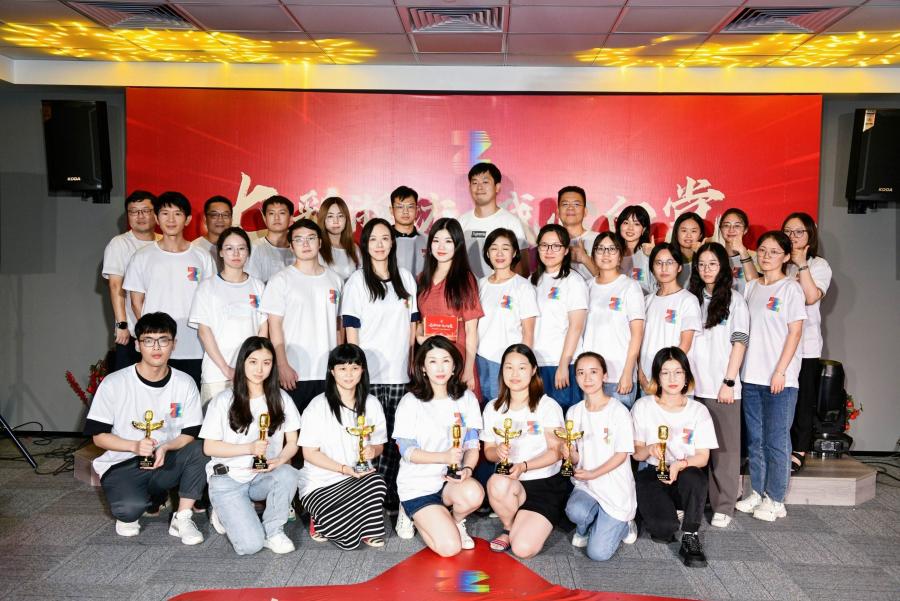 1658383801641773w1FN.jpg 红歌赛照片1.jpg