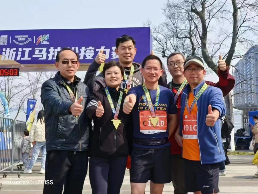 1678171096611922vY9U.jpg 七彩纺织队.jpg